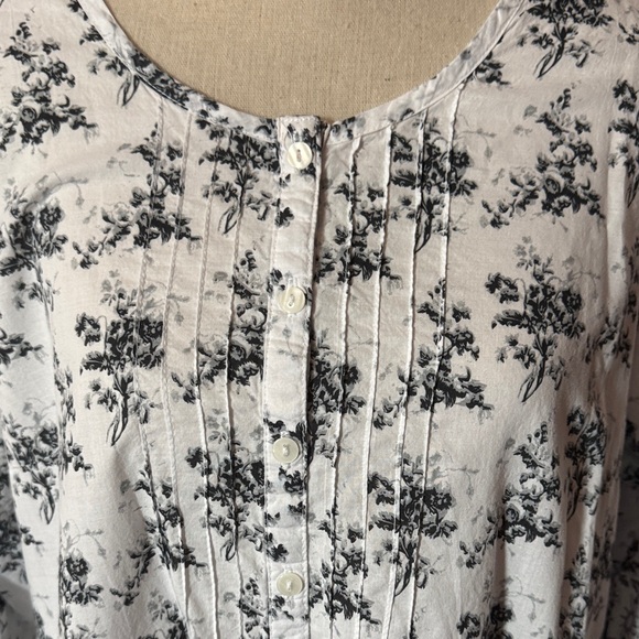Ellos Black and White Floral Blouse - Picture 2 of 6